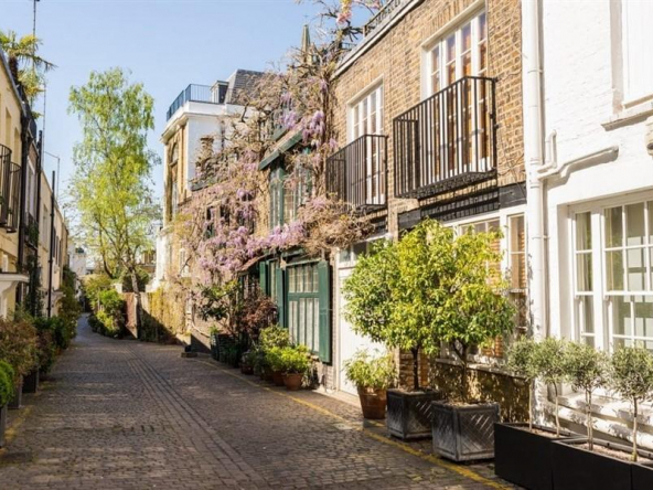 London: The Luxury Mews